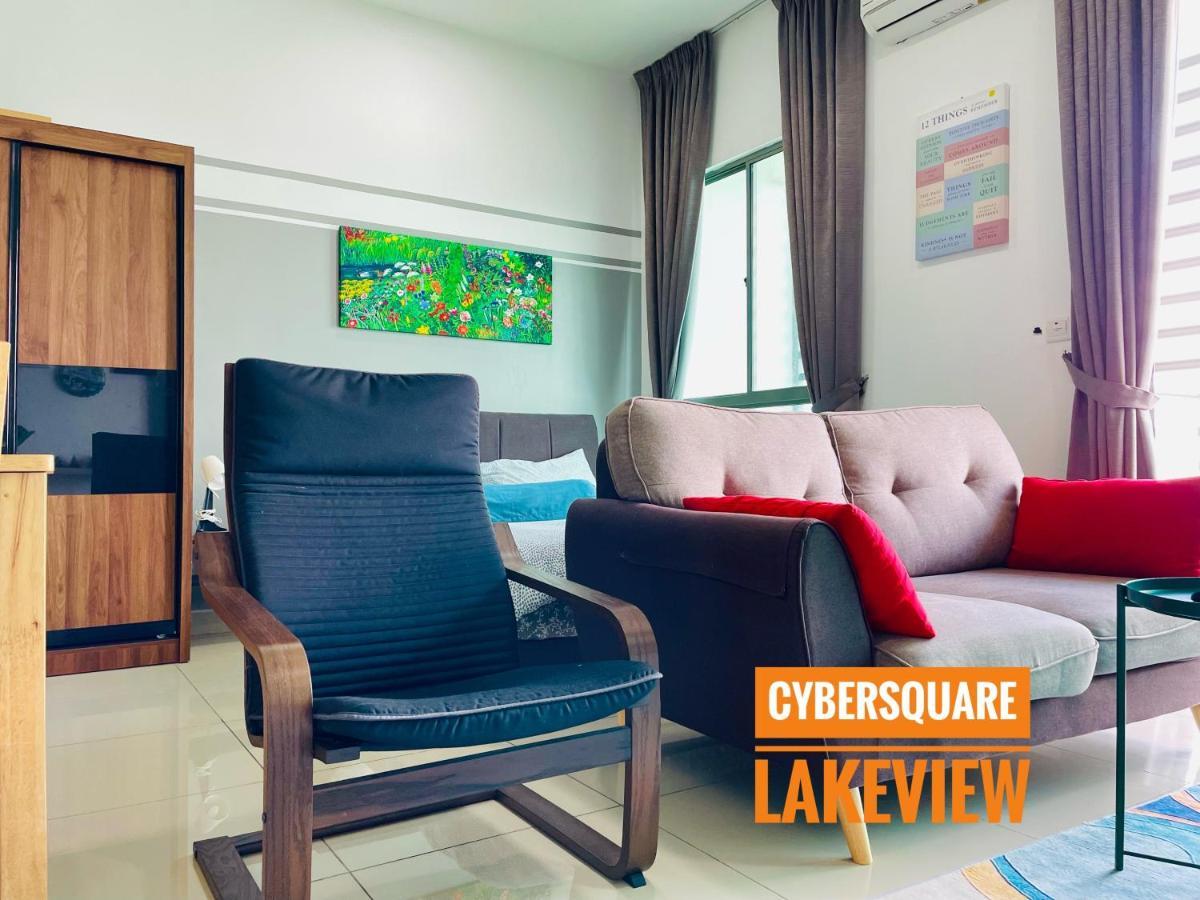 Cybersquare Lakeview With Netflix And Disney Hotstar Cyberjaya Exterior photo