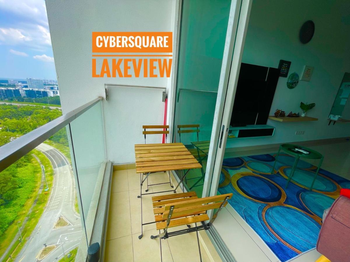 Cybersquare Lakeview With Netflix And Disney Hotstar Cyberjaya Exterior photo